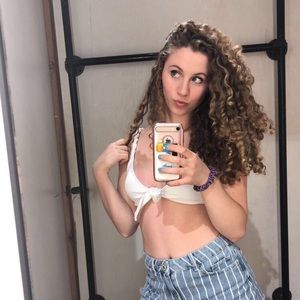 Meet your Posher, Abby